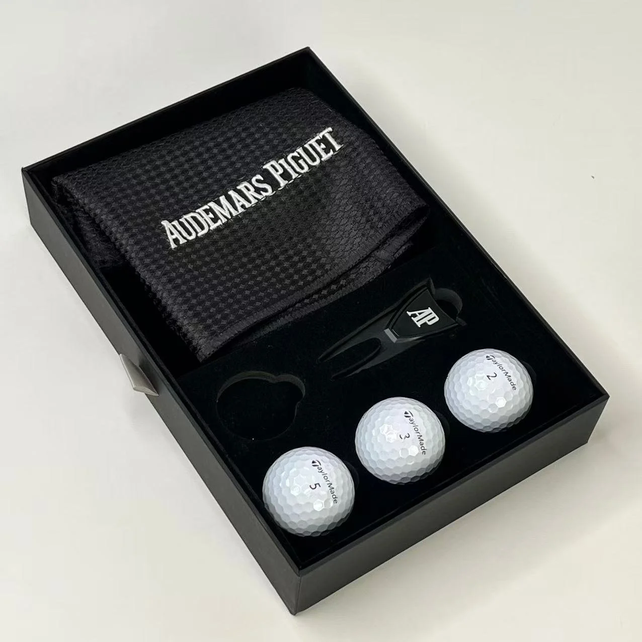 【新品未使用】PATEK PHILIPPE ゴルフボールセット Patek Philippe Exclusive Golf Set, VIP gift